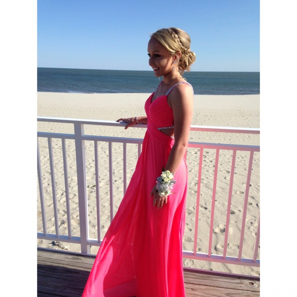 hot pink prom dress!